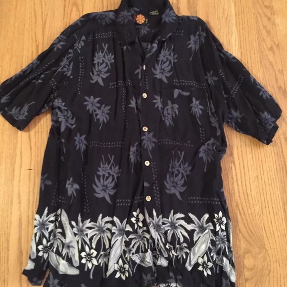 Men’s Awesome Hawaiian Short Sleeve Button Down Shirt Size Large Nice - Picture 1 of 2